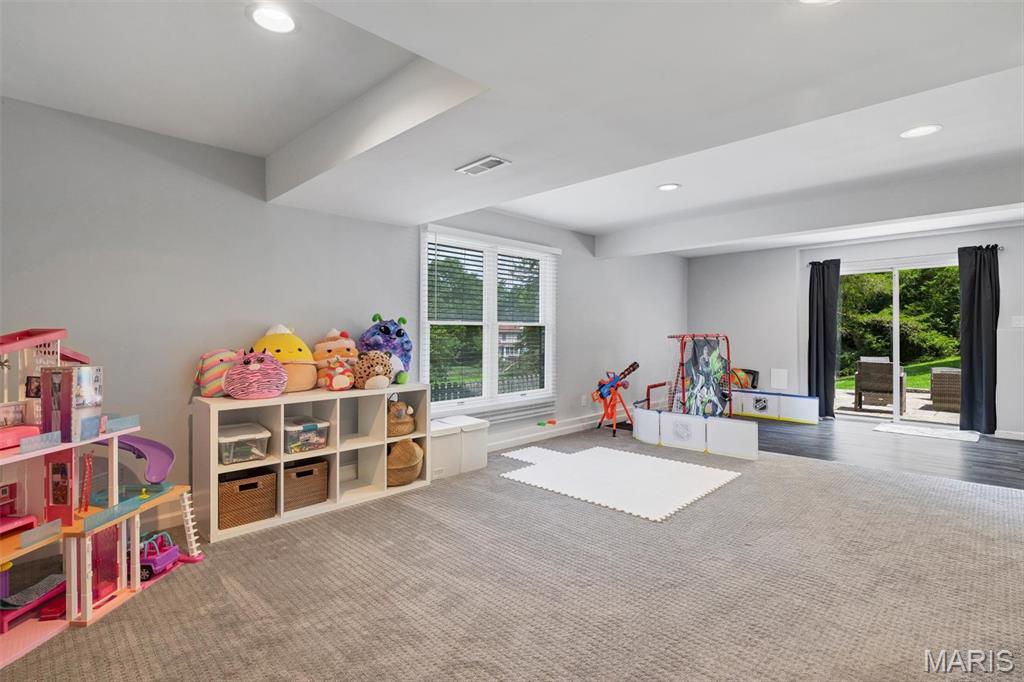 Thousand Oaks One - Residential