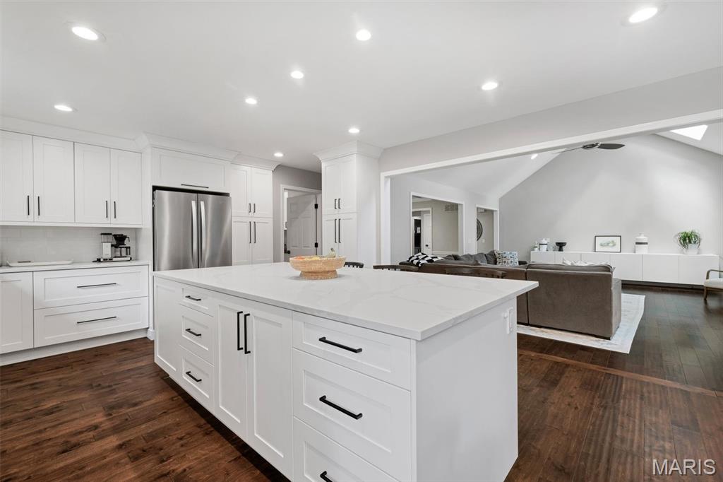 Thousand Oaks One - Residential