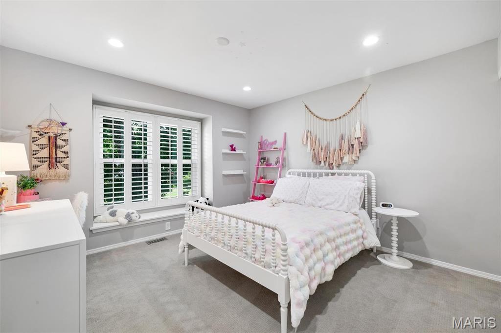 Thousand Oaks One - Residential