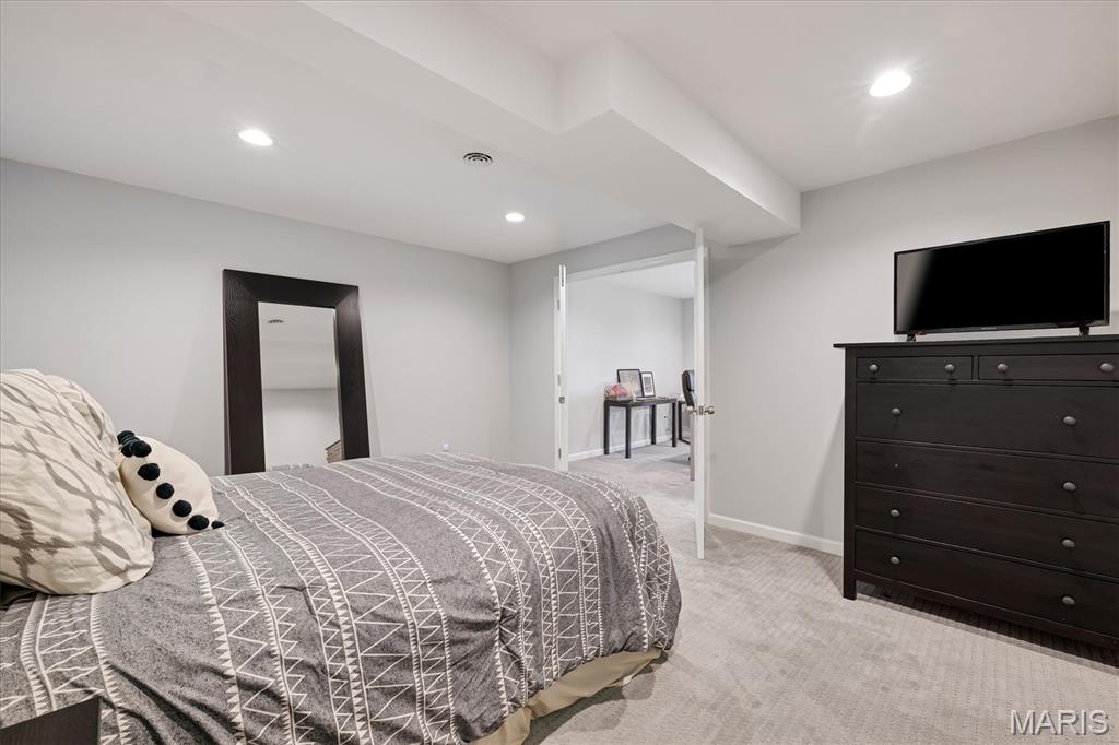 Thousand Oaks One - Residential