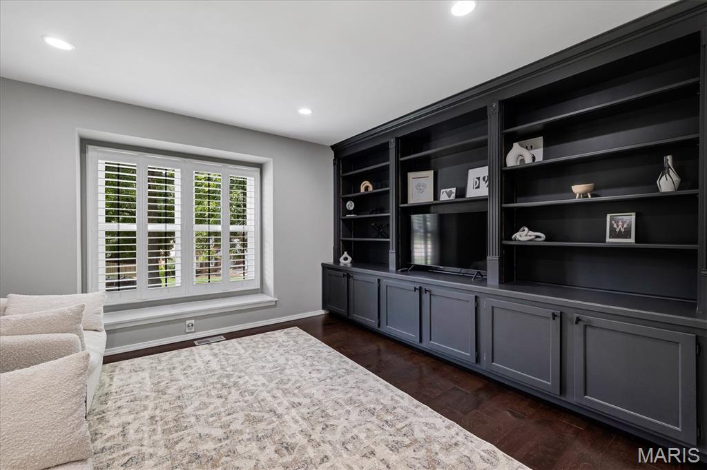 Thousand Oaks One - Residential