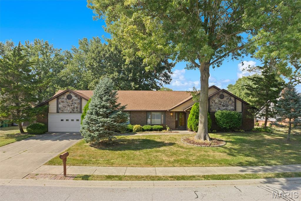 One-owner homes with this much space and potential are a rare find! Built in 1990 by State Construction, this 4-bedroom, 2-bath home offers a spacious layout with room to live, gather, and make it your own. The Ranch style home features a large eat-in kitchen, separate dining room, comfortable living room, and family room, providing plenty of flexible living and entertaining space. A screened-in patio room extends the living space outdoors and overlooks the large, fenced lot.

The generously sized primary bedroom features a walk-in closet and private bath with dual vanities, while the hall bathroom offers a unique convenience with its own dedicated water heater at the vanity. The 3 nicely sized bedrooms have good closet space for plenty of storage.  An oversized 2-car garage provides excellent space for vehicles, storage, or a workspace.

Additional highlights include a new roof in 2025, HVAC 2013 and Water Heater 2015, fence repaired 2026 in a well-established setting in Shadow Ridge Crossing. Don't miss the opportunity to bring your vision to this well-loved, one-owner home! Centrally located in OFallon but close to schools, the YMCA, Scott AFB, and more!