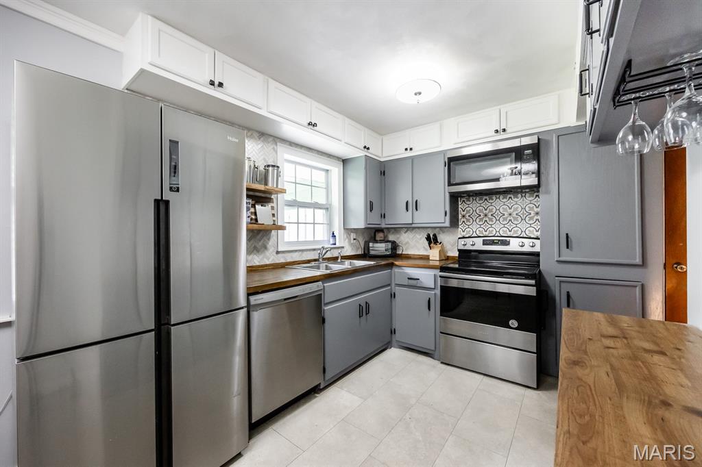 Lakewood Place 4th Add - Residential