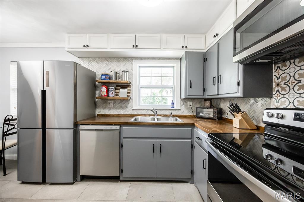 Lakewood Place 4th Add - Residential