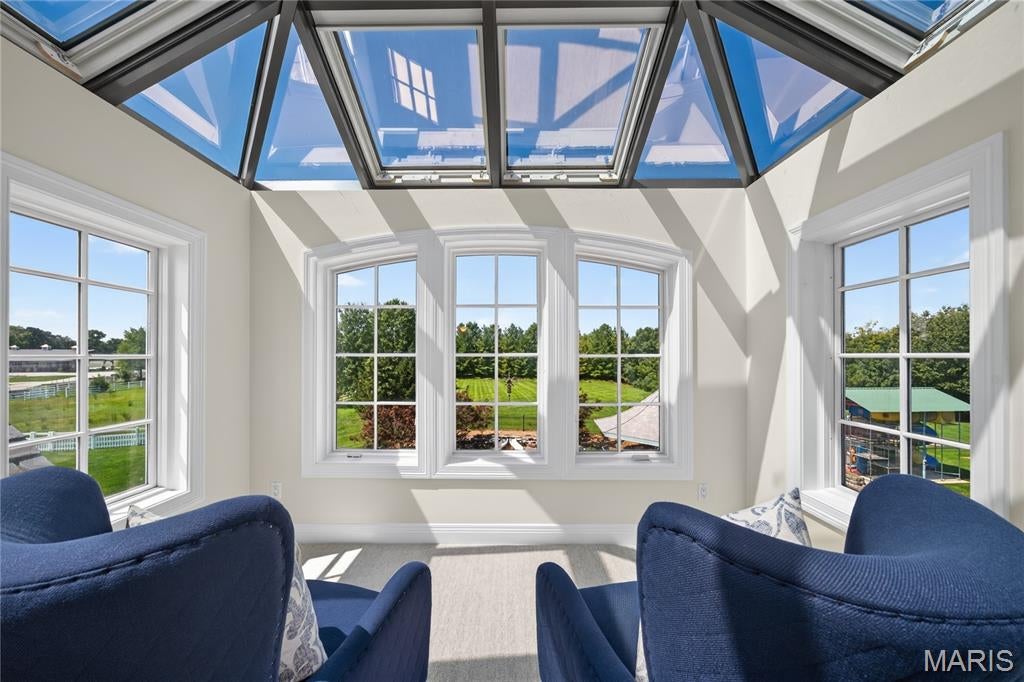 Country Hill Manor - Residential