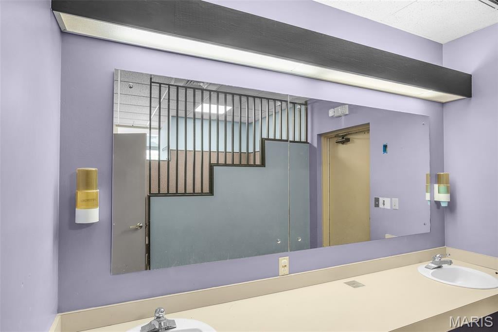 Whitelaws Sub - Commercial Lease