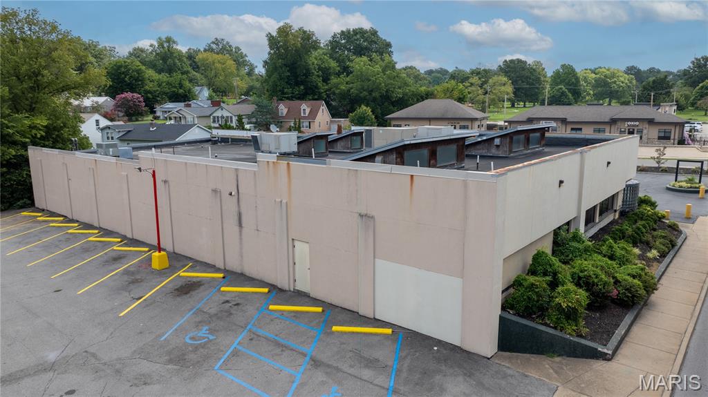 Whitelaws Sub - Commercial Lease