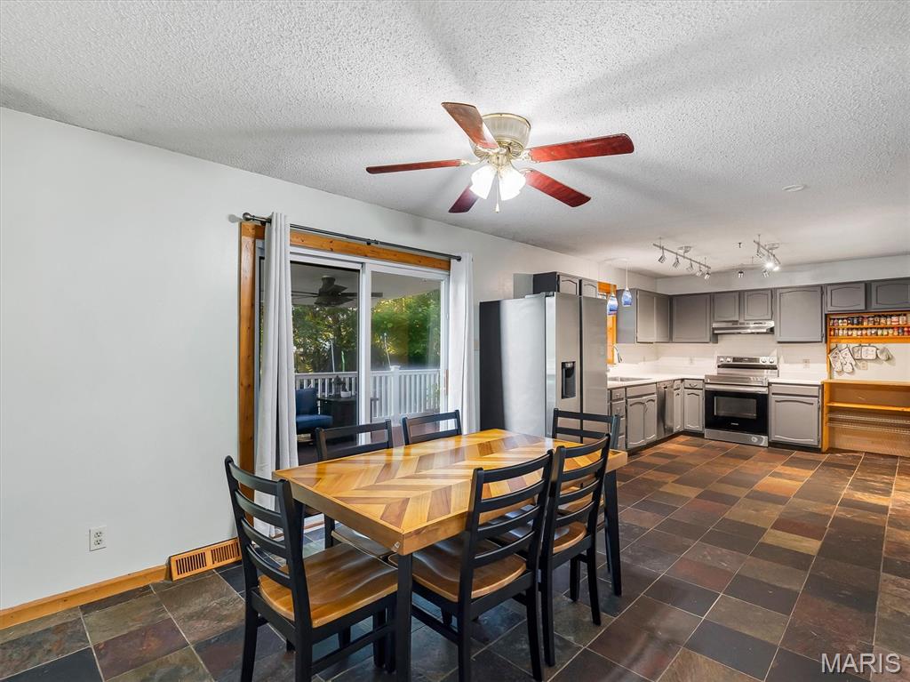 Lake Meadows - Residential