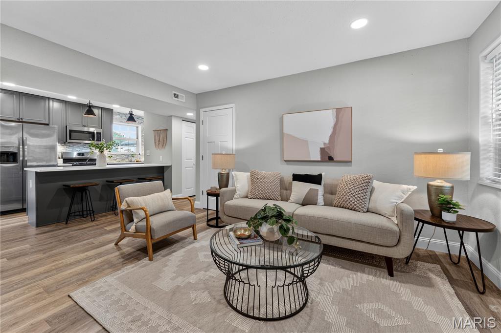 Brentwood Forest Condo Ph Four - Residential