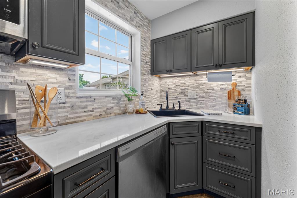 Brentwood Forest Condo Ph Four - Residential