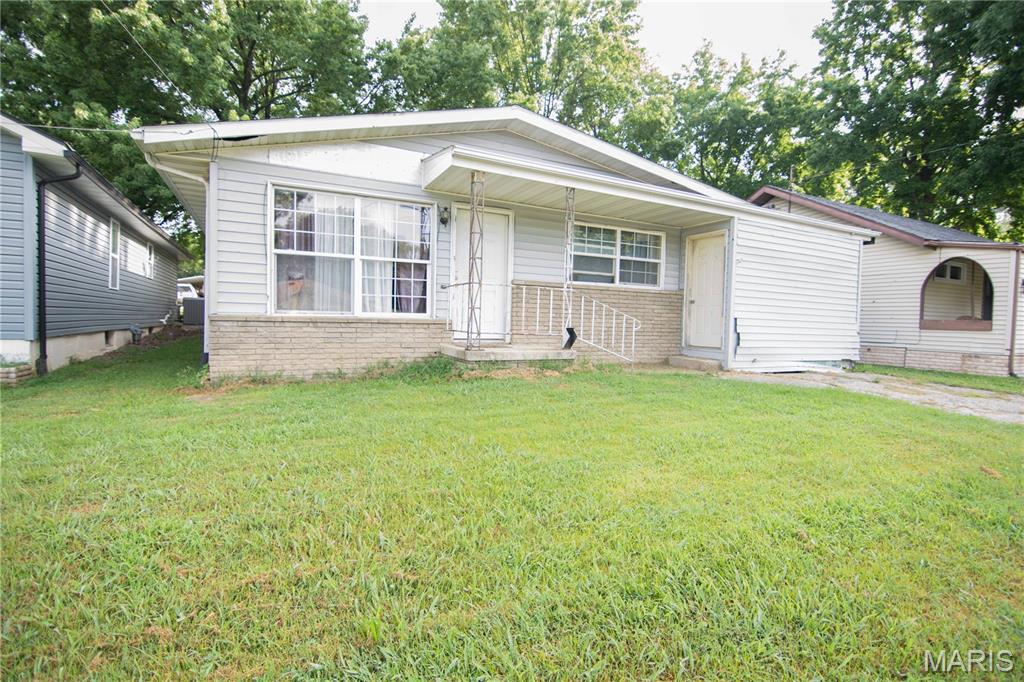 This bank owned property is ready for the next investor or homeowner to breath it back to life. With over 1,100 sq ft this home is a good size for a 3 bedroom. Home is being sold as-is, no repairs to be made by the seller. Cash or conventional buyers only.