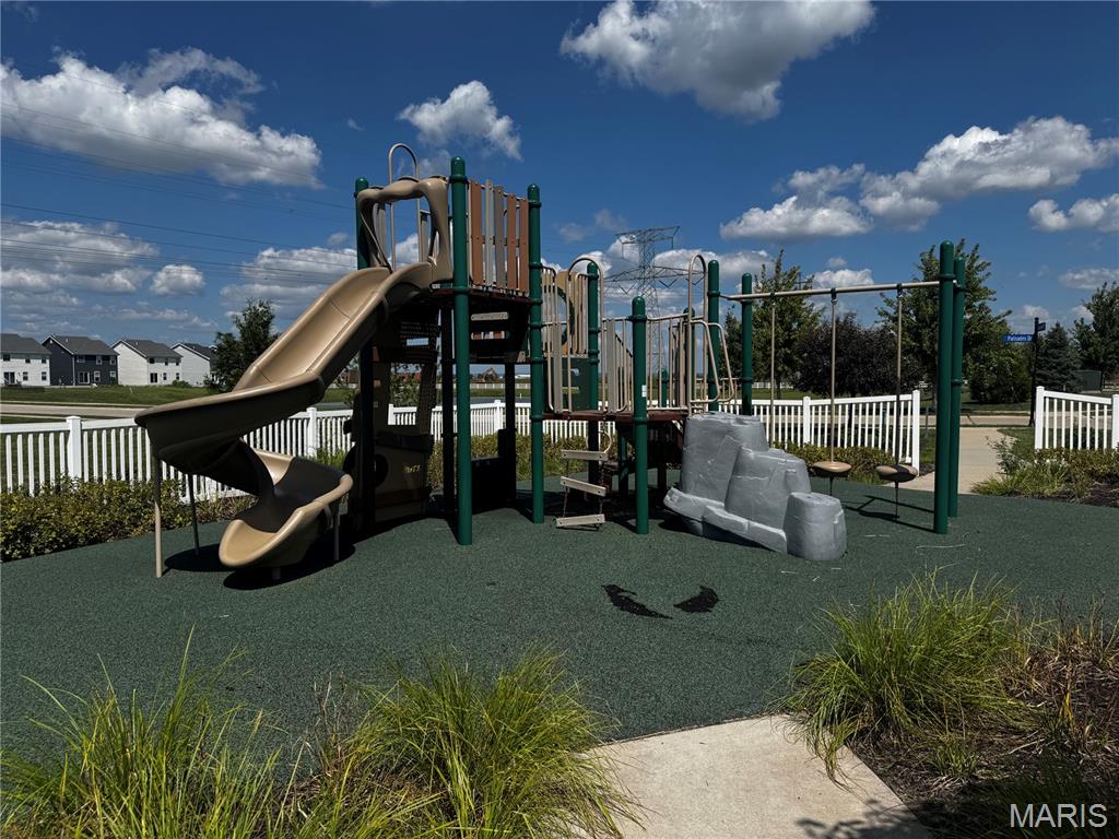Charlestowne Place - Residential