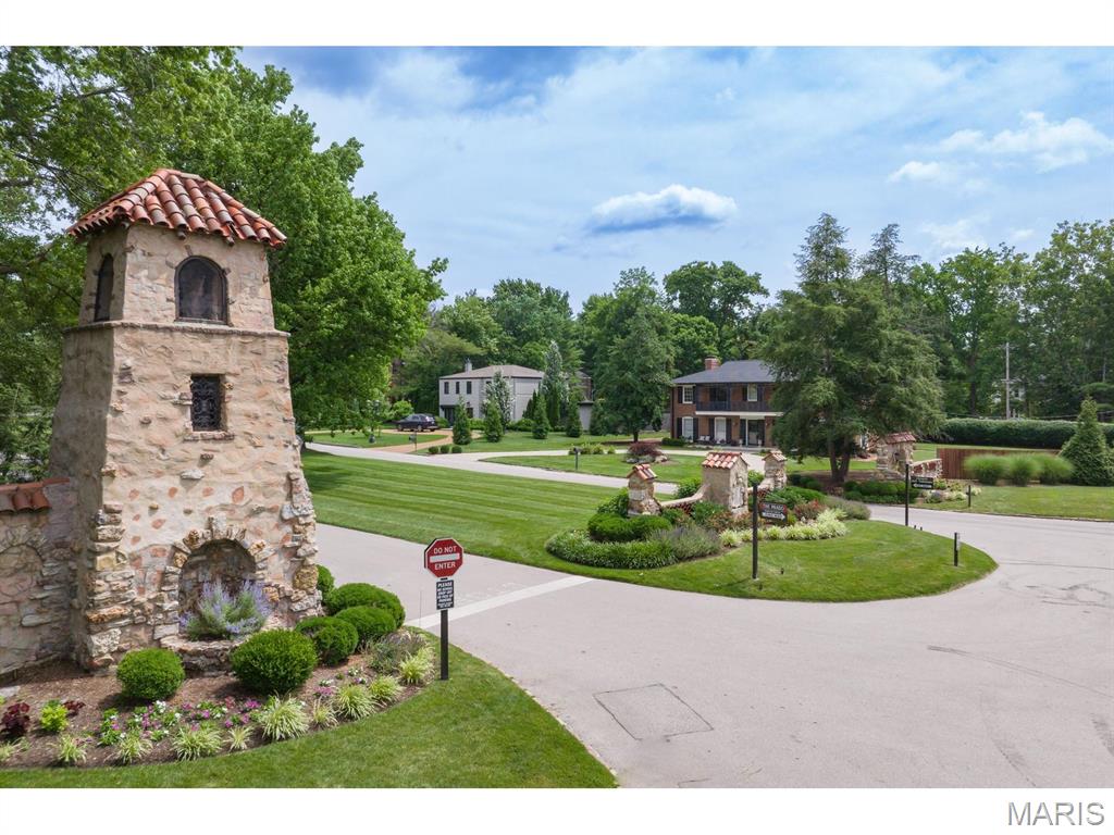 La Hacienda - Residential