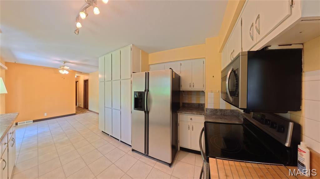 Mitchell Place 1st Add - Residential