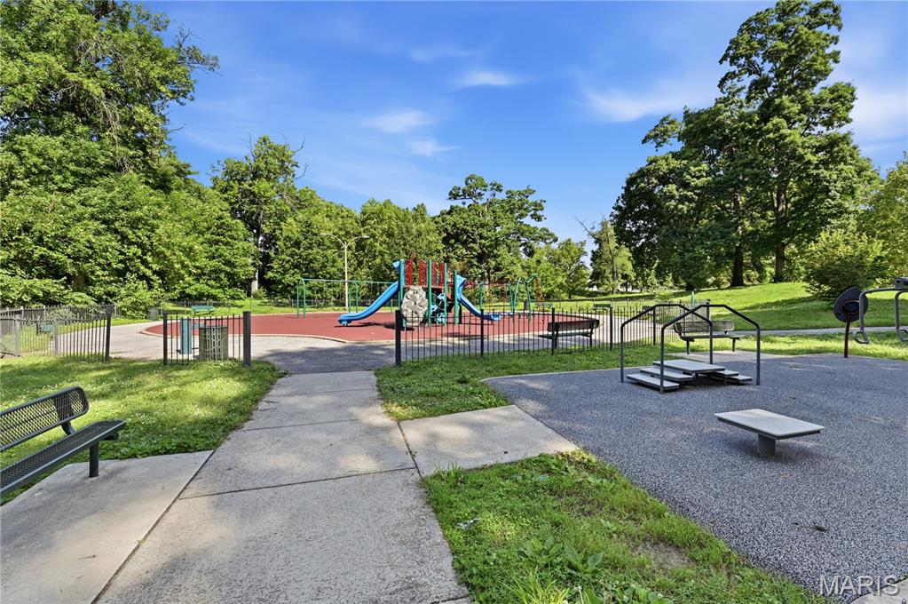 South Kingshighway Terrace Add - Residential Income
