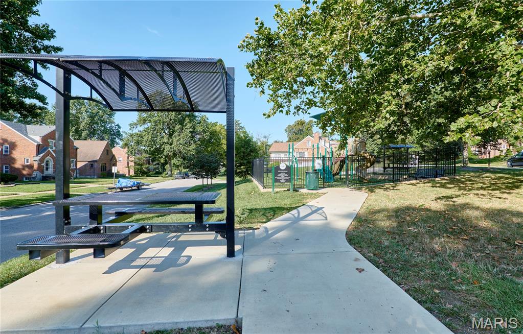Country Club Add To Normandy Park 2 - Residential