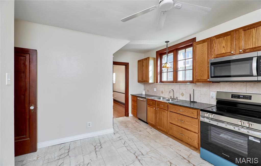 Country Club Add To Normandy Park 2 - Residential