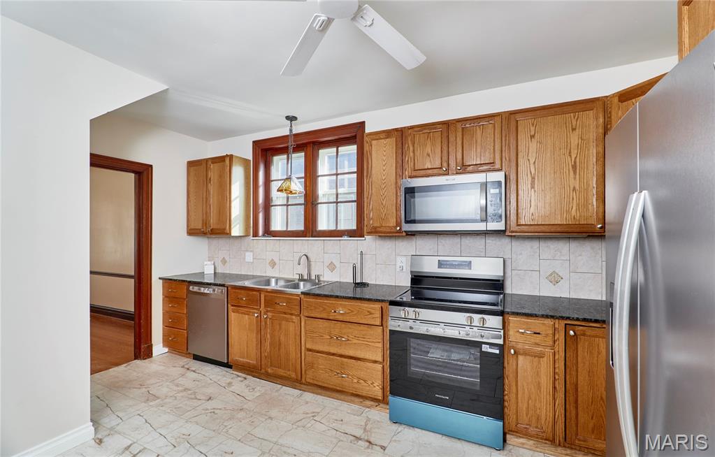 Country Club Add To Normandy Park 2 - Residential