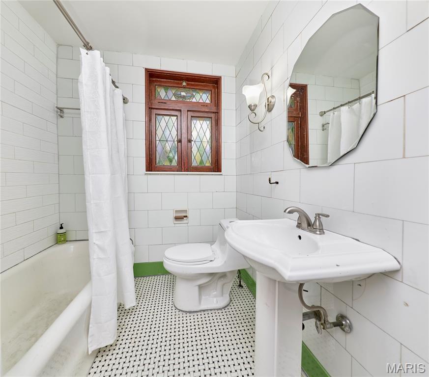 Country Club Add To Normandy Park 2 - Residential