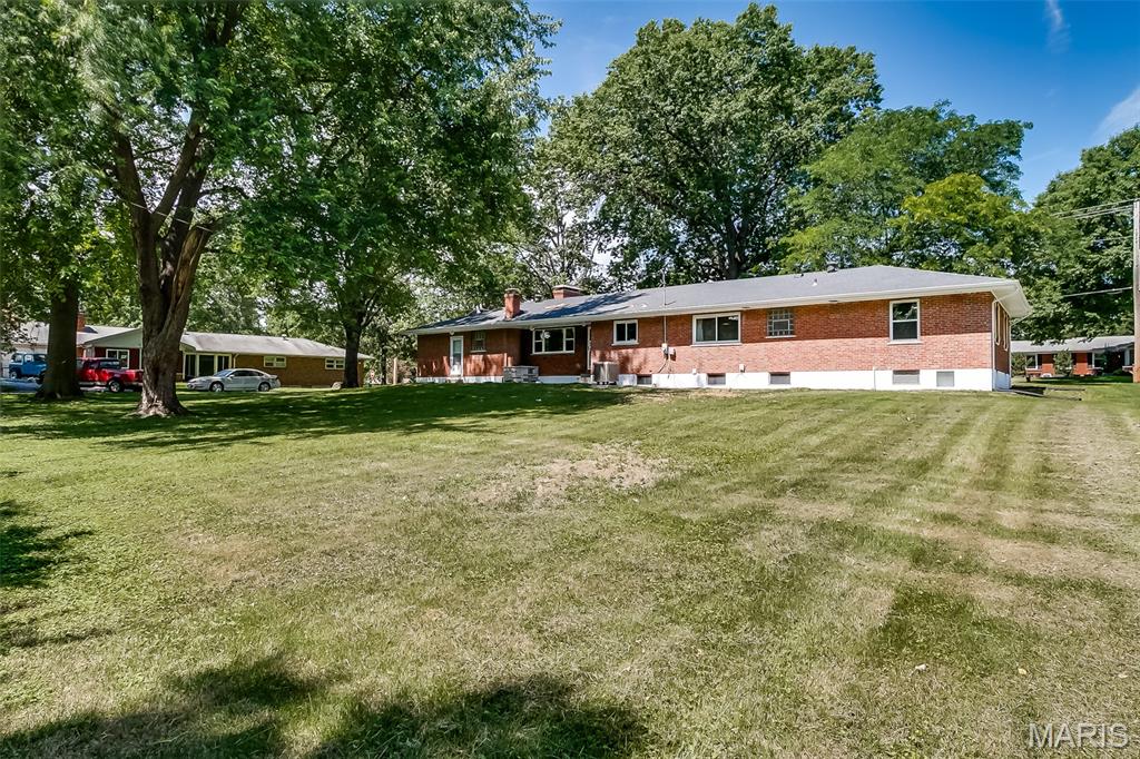 Maple Crest 1 - Residential