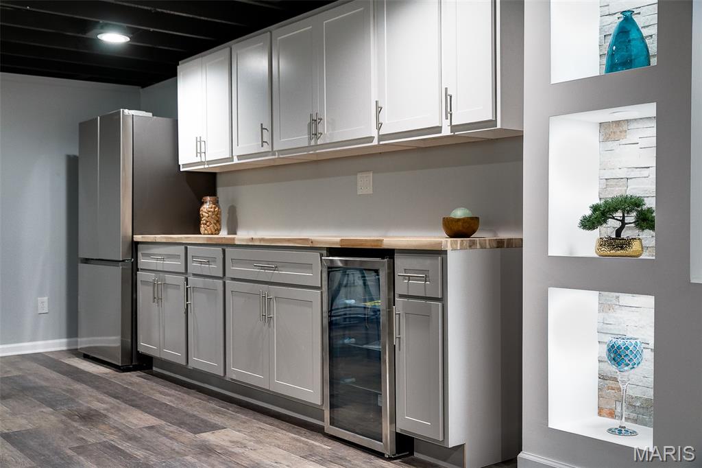 Maple Crest 1 - Residential