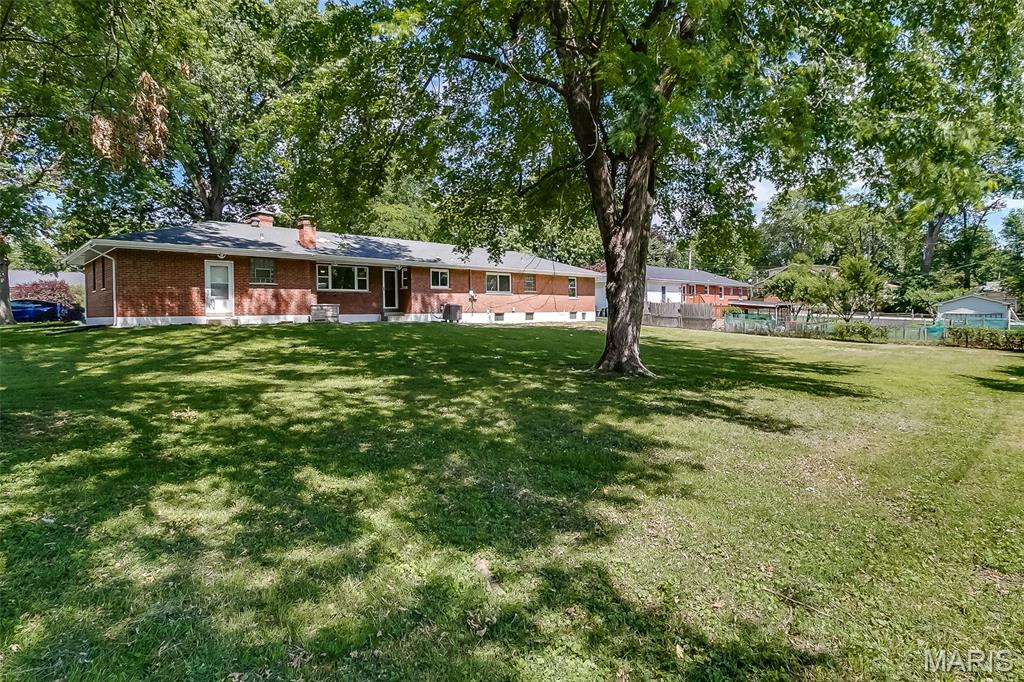Maple Crest 1 - Residential