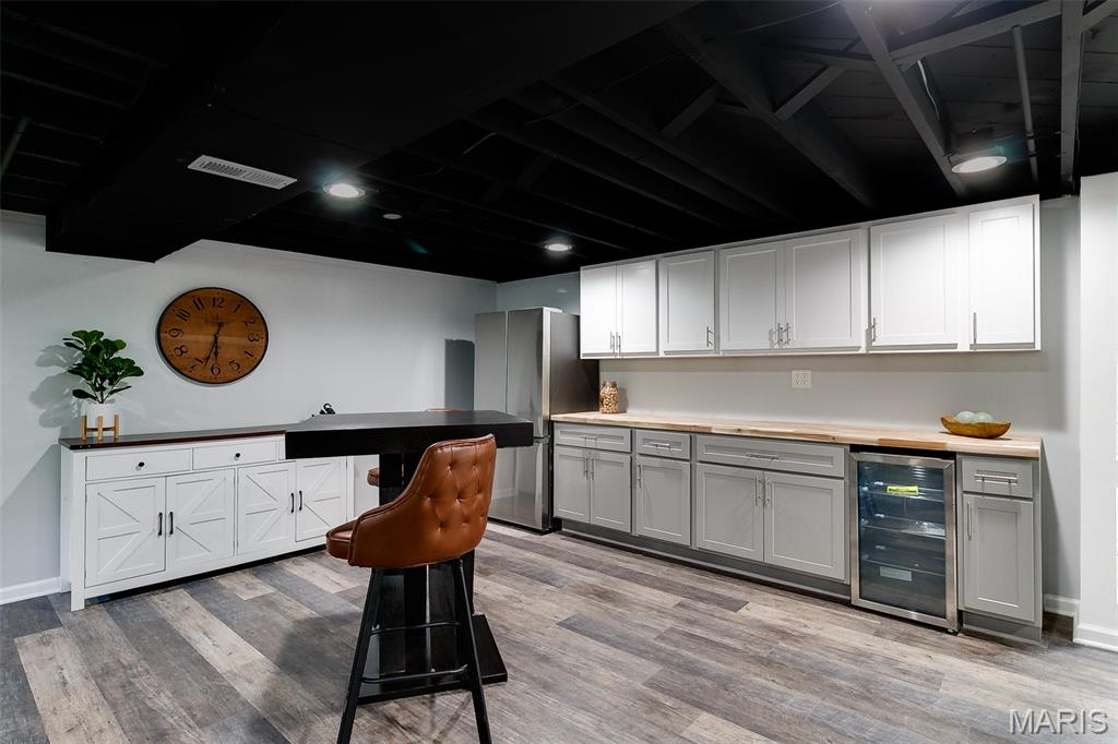 Maple Crest 1 - Residential