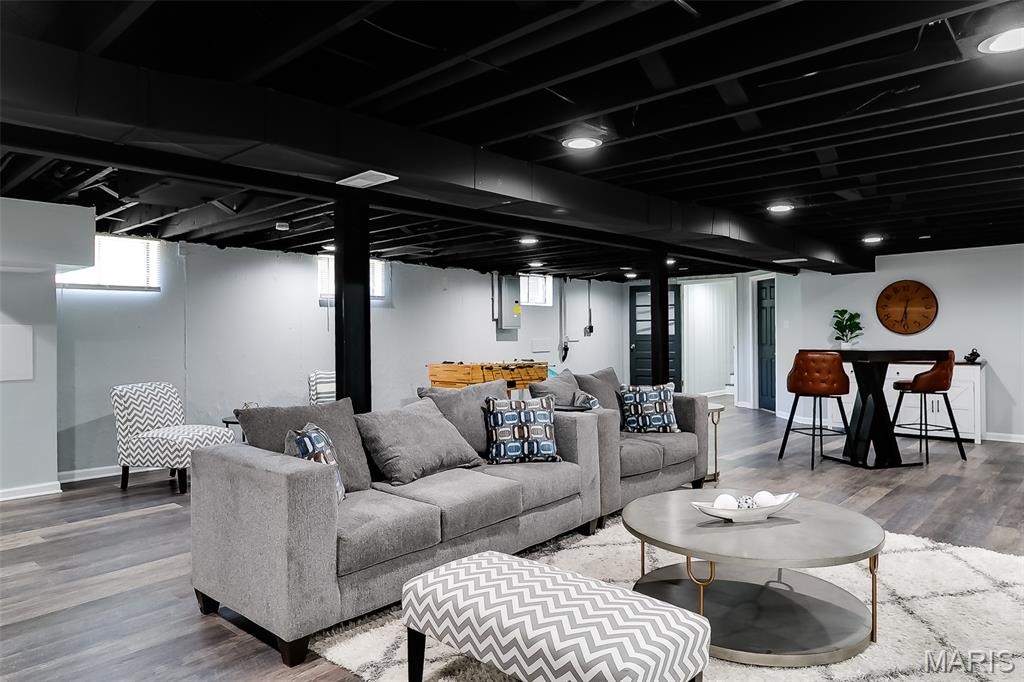 Maple Crest 1 - Residential