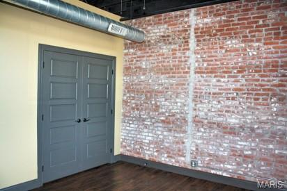 Collinsville - Commercial Sale
