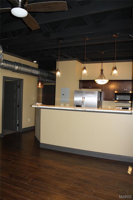 Collinsville - Commercial Sale