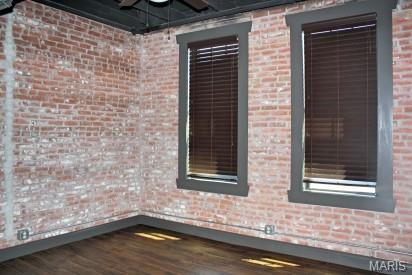 Collinsville - Commercial Sale