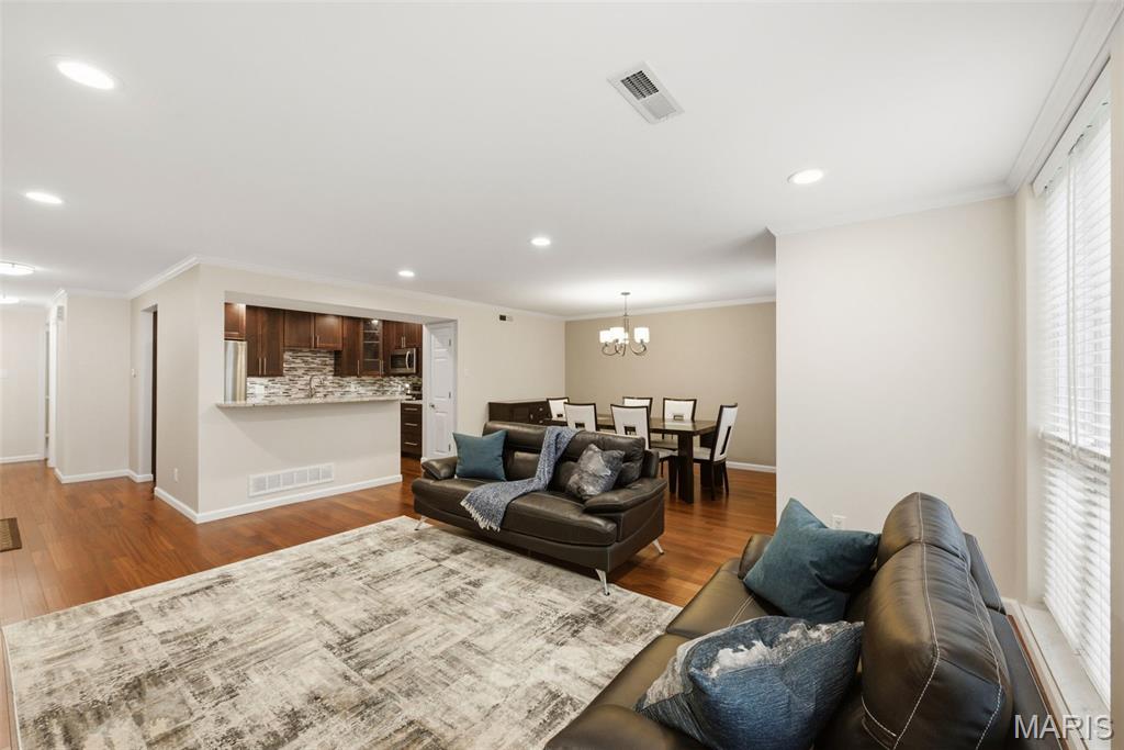 Cambridge Courts Condo - Residential