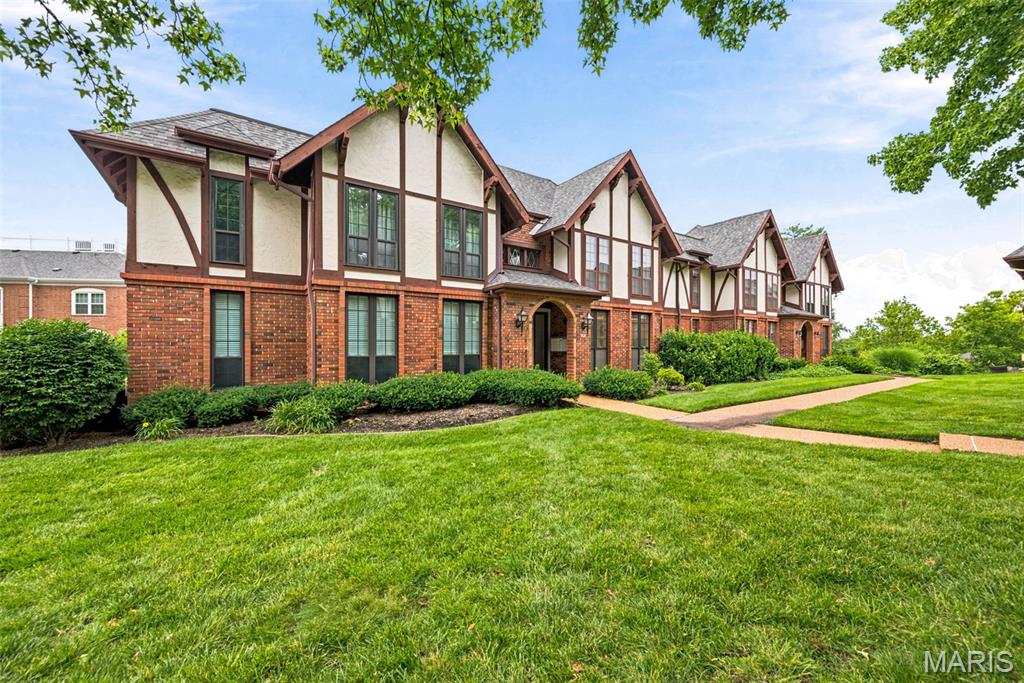 Cambridge Courts Condo - Residential