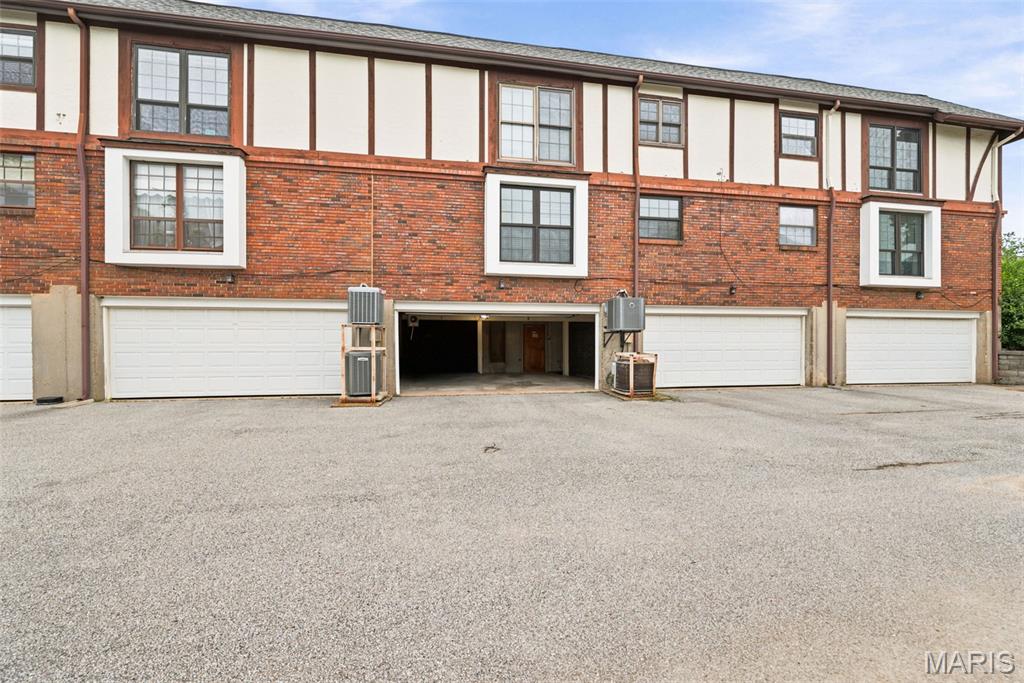 Cambridge Courts Condo - Residential
