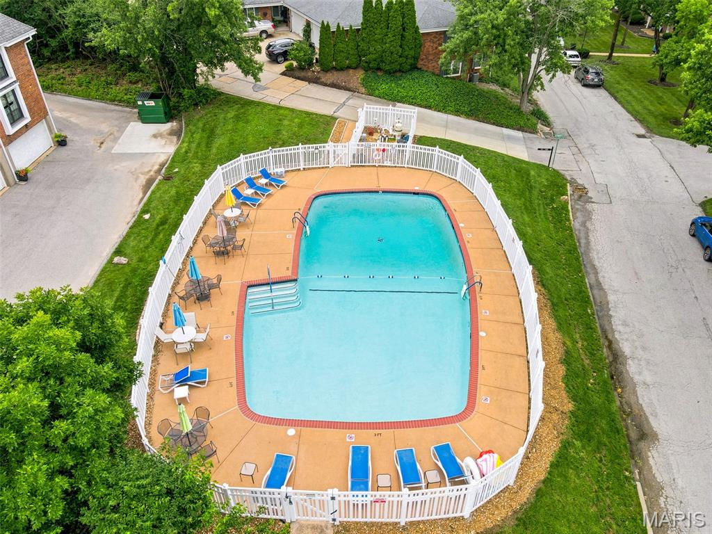 Cambridge Courts Condo - Residential