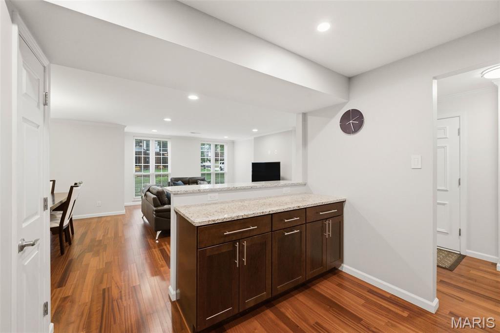 Cambridge Courts Condo - Residential