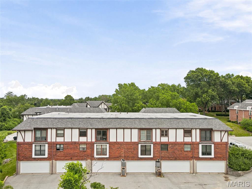 Cambridge Courts Condo - Residential