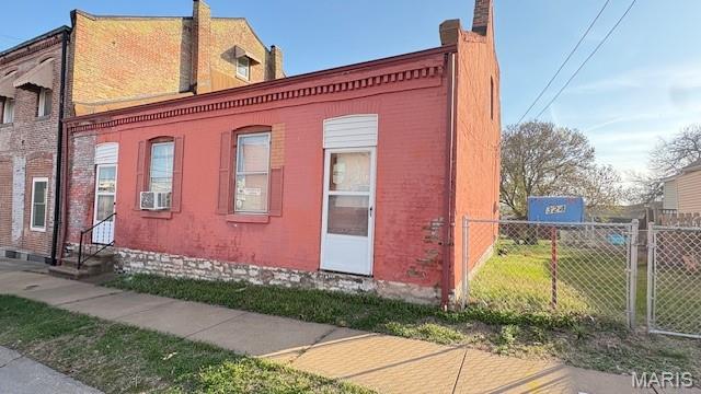 This home sits on a beautiful double lot in historic Carondelet Patch neighborhood, if you're looking for a rehab project this is it! Four
large rooms updated electrical panel, waiting to be restored to the charming brick home it once was. Come take a look