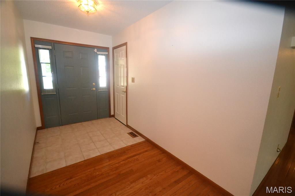 Meadowbruck Lake Estates - Residential