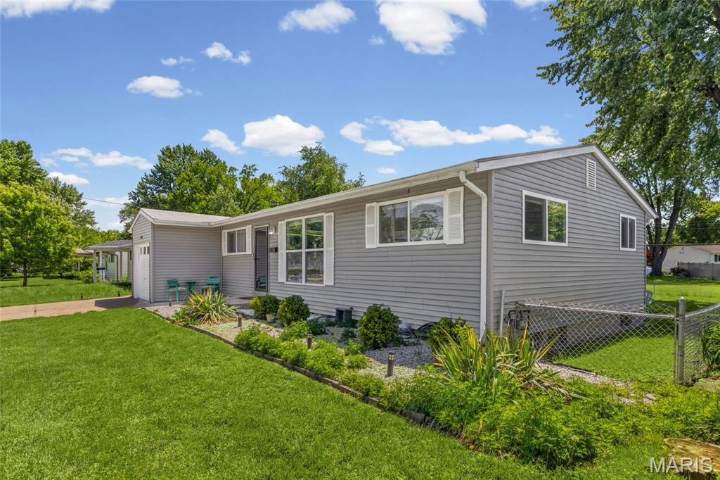 Mark Lee Manor - Residential