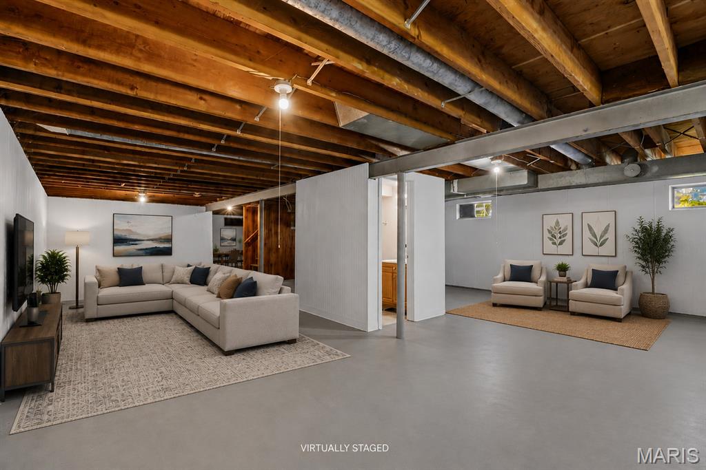 Mark Lee Manor - Residential
