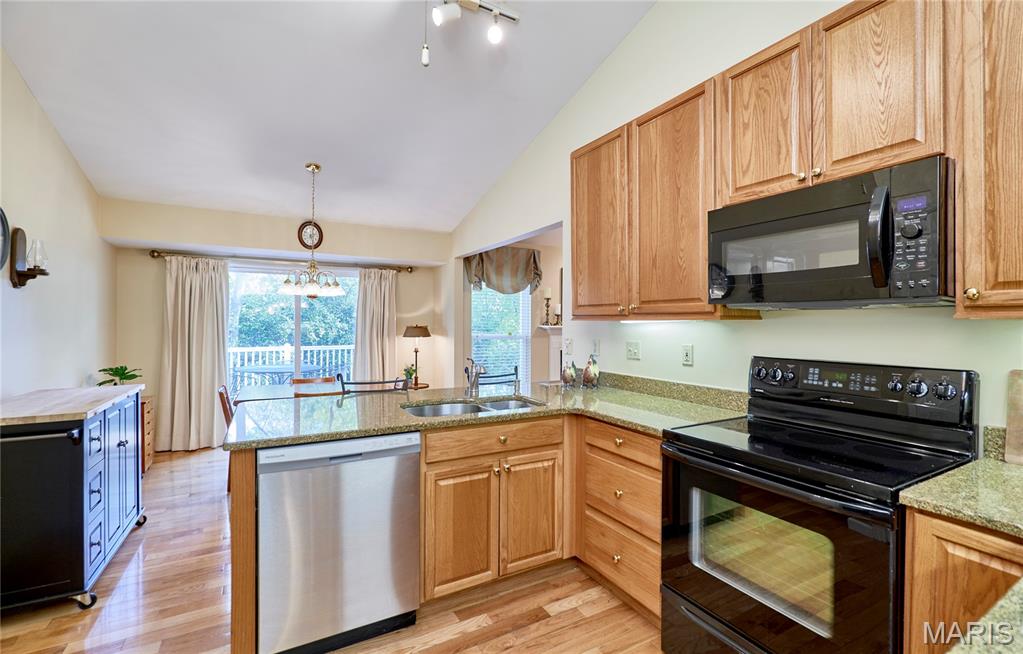 Villas At Kensington - Residential