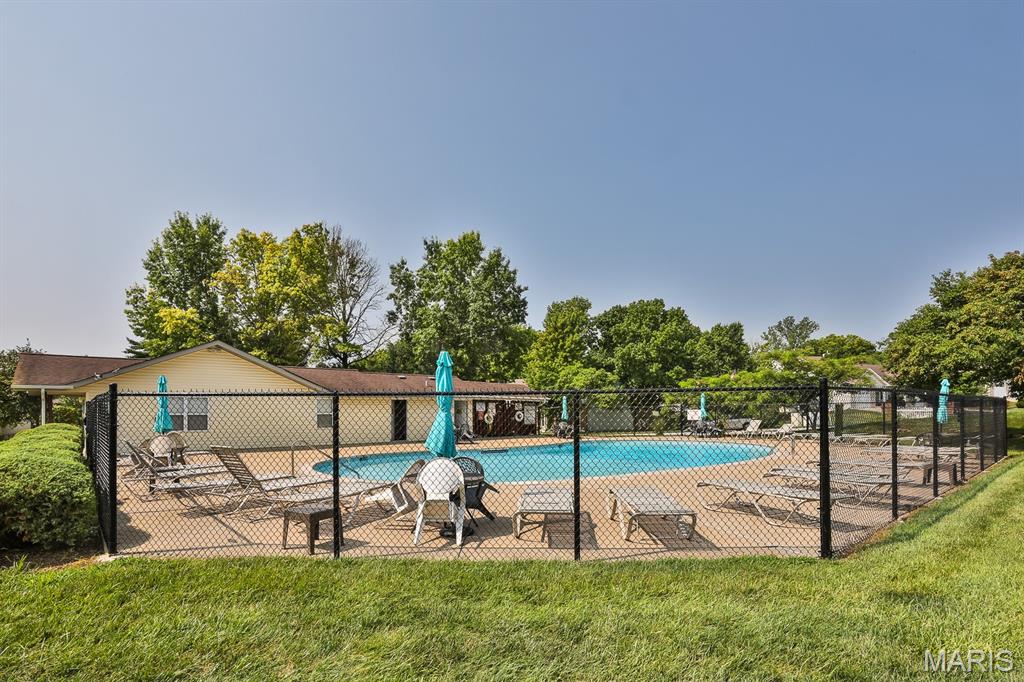Summergate Garden Condos Ph3 - Residential