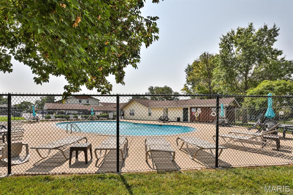 Summergate Garden Condos Ph3 - Residential