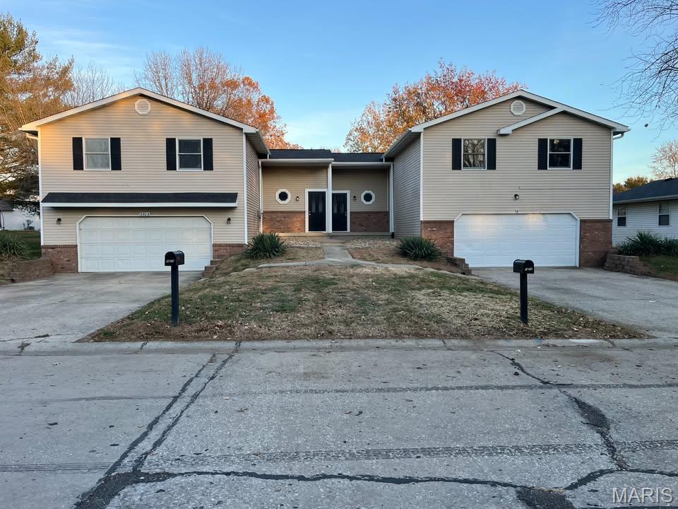 OPEN HOUSE - SUNDAY 6/28 - NOON - 1:30PM - FOR LEASE: Updated 3BR/2.5BA Townhome with 2-Car Garage. Welcome home to this beautifully renovated 3-bedroom, 2.5-bathroom townhome with a 2-car attached garage, laundry hook-up! This property is ready for you to move into and make it your own. Now accepting applications for immediate move-in! Monthly Rent: $1,850, Security Deposit: $1,850, Pet fee $300 and $30/pet/month. Tenant responsible for utilities. Lawn taken care of. Don't miss the chance to make this updated townhome your home sweet home! Schedule a viewing today and start the next chapter of your life in style. Conveniently located.  Agent Owned.