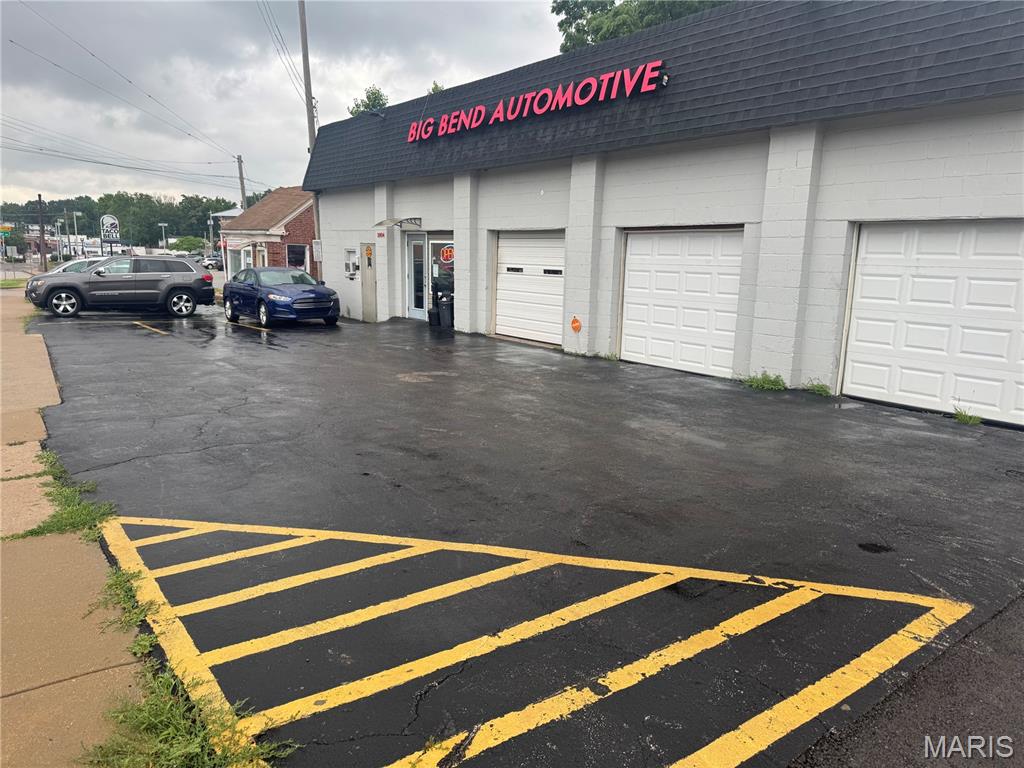MAPLE LAWN - Commercial Sale