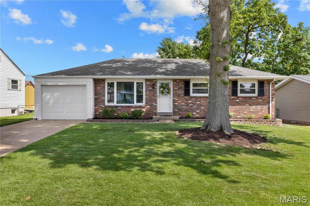 This updated brick ranch-style home offers stylish finishes and an open, light-filled floor plan designed to accommodate daily comfort and entertaining. The welcoming living room featuring original oak hardwoods & large windows transitions into the custom-designed kitchen with white Shaker cabinetry, granite countertops, stainless steel appliances and 9’ peninsula with breakfast bar. A spacious primary bedroom plus 2 additional bedrooms & hall full bath complete the main floor living quarters. Lower Level entertainment space includes expansive recreation room, office, full bath & ample storage space. Situated on a deep level lot with fenced backyard & private patio providing an ideal relaxing space. Conveniently located just minutes from Clydesdale Park, Grant’s Trail, shopping & restaurants.