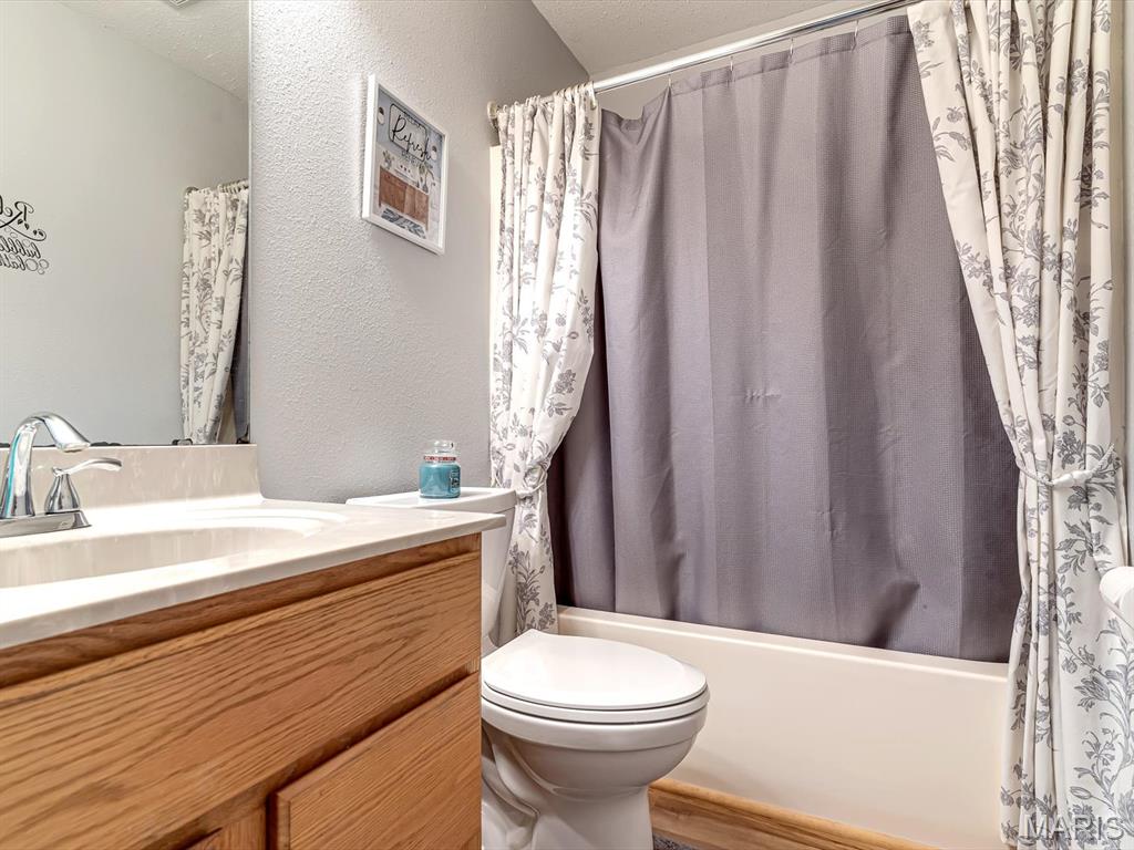 Tarathan Oaks - Residential