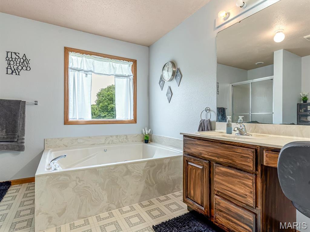 Tarathan Oaks - Residential