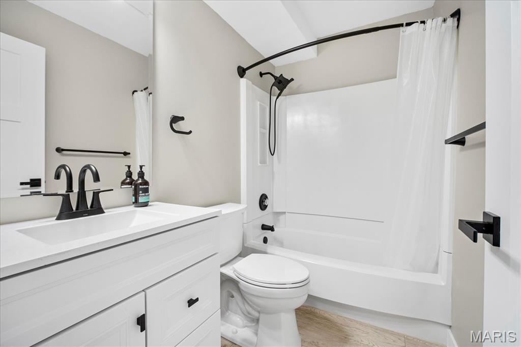 St Peters Condos Ph4 - Residential Lease